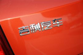 2015款吉利GX7运动版2.0L自动尊贵型