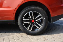 2015款吉利GX7运动版2.0L自动尊贵型