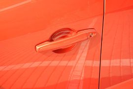2015款吉利GX7运动版2.0L自动尊贵型