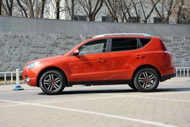 2015款吉利GX7运动版2.0L自动尊贵型