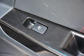 2015款长安逸动电动车尊贵型