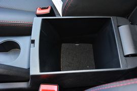 2015款长安逸动电动车尊贵型