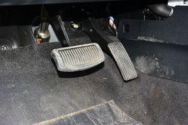 2015款长安逸动电动车尊贵型