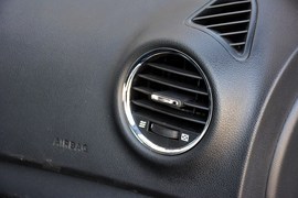 2015款长安逸动电动车尊贵型