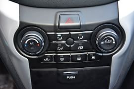 2015款长安逸动电动车尊贵型