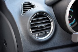 2015款长安逸动电动车尊贵型