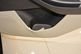 2012款福特福克斯三厢1.6L手动舒适型