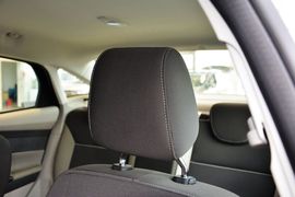 2012款福特福克斯三厢1.6L手动舒适型