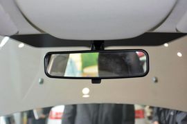 2012款福特福克斯三厢1.6L手动舒适型