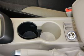 2012款福特福克斯三厢1.6L手动舒适型