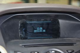 2012款福特福克斯三厢1.6L手动舒适型