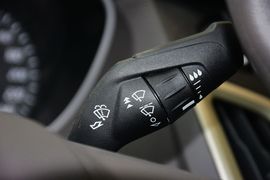 2012款福特福克斯三厢1.6L手动舒适型