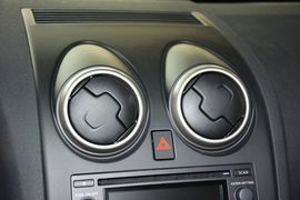 2015款日产逍客2.0XL
