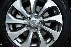2014款日产天籁公爵2.5L