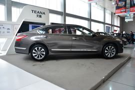 2014款日产天籁公爵2.5L