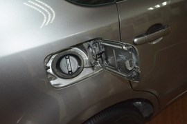 2013款日产骊威1.6XE