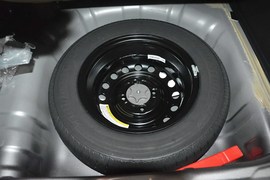 2013款日产骊威1.6XE