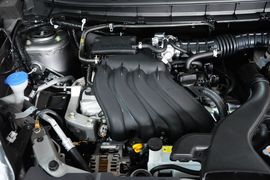 2013款日产骊威1.6XE