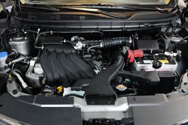 2013款日产骊威1.6XE