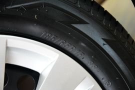 2013款日产骊威1.6XE
