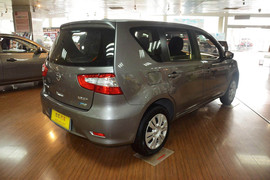 2013款日产骊威1.6XE