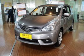 2013款日产骊威1.6XE