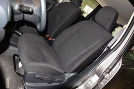 2013款日产骊威1.6XE