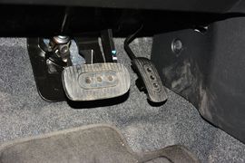 2013款日产骊威1.6XE