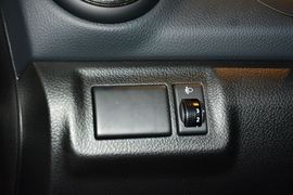 2013款日产骊威1.6XE
