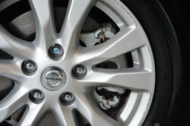 2013款日产天籁2.0XL舒适版