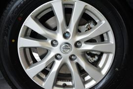2013款日产天籁2.0XL舒适版