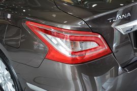 2013款日产天籁2.0XL舒适版