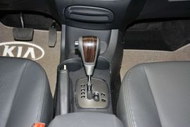2013款起亚狮跑2.0L