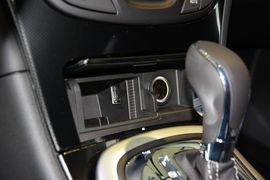 2015款别克君威1.6T领先技术型