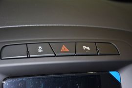 2015款别克君威1.6T领先技术型
