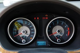 2015款别克凯越1.5L自动型