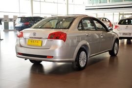 2015款别克凯越1.5L自动型