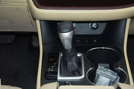 2015款丰田汉兰达3.5L四驱