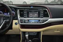 2015款丰田汉兰达3.5L四驱