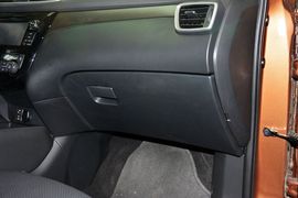 2014款日产奇骏2.0L