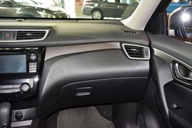 2014款日产奇骏2.0L