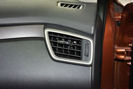 2014款日产奇骏2.0L