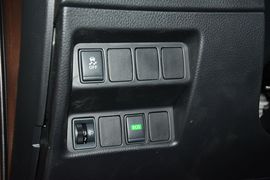 2014款日产奇骏2.0L