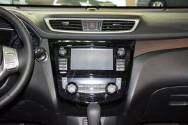 2014款日产奇骏2.0L