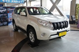 2015款一汽丰田普拉多2.7L自动标准版