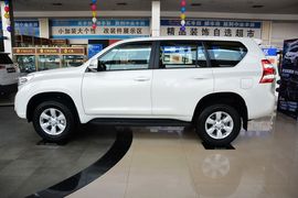 2015款一汽丰田普拉多2.7L自动标准版