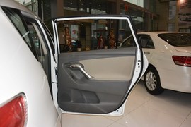 2014款丰田逸致180E自动精英版