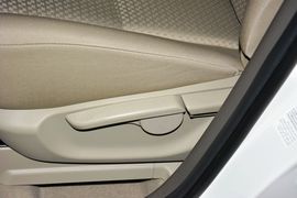 2014款丰田逸致180E自动精英版