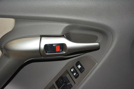 2014款丰田逸致180E自动精英版