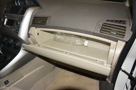 2014款丰田逸致180E自动精英版